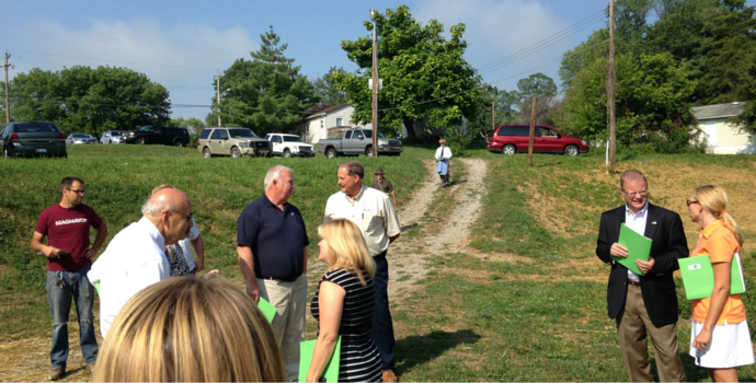 Citizens Gathered for "New Hope for Latonia Lakes" Meeting